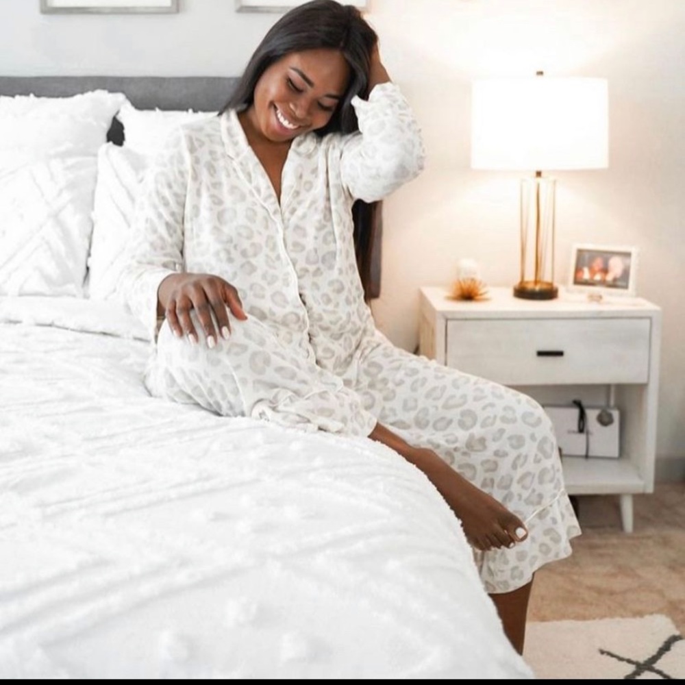 Unworn Gibsonlook Leopard Pajama Set